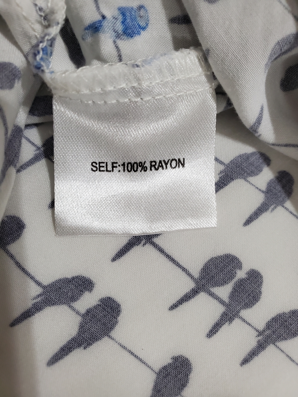 June & Delancy Bird Print Blouse S Blue White Rayon Button Front Tab Sleeve - Picture 3 of 6